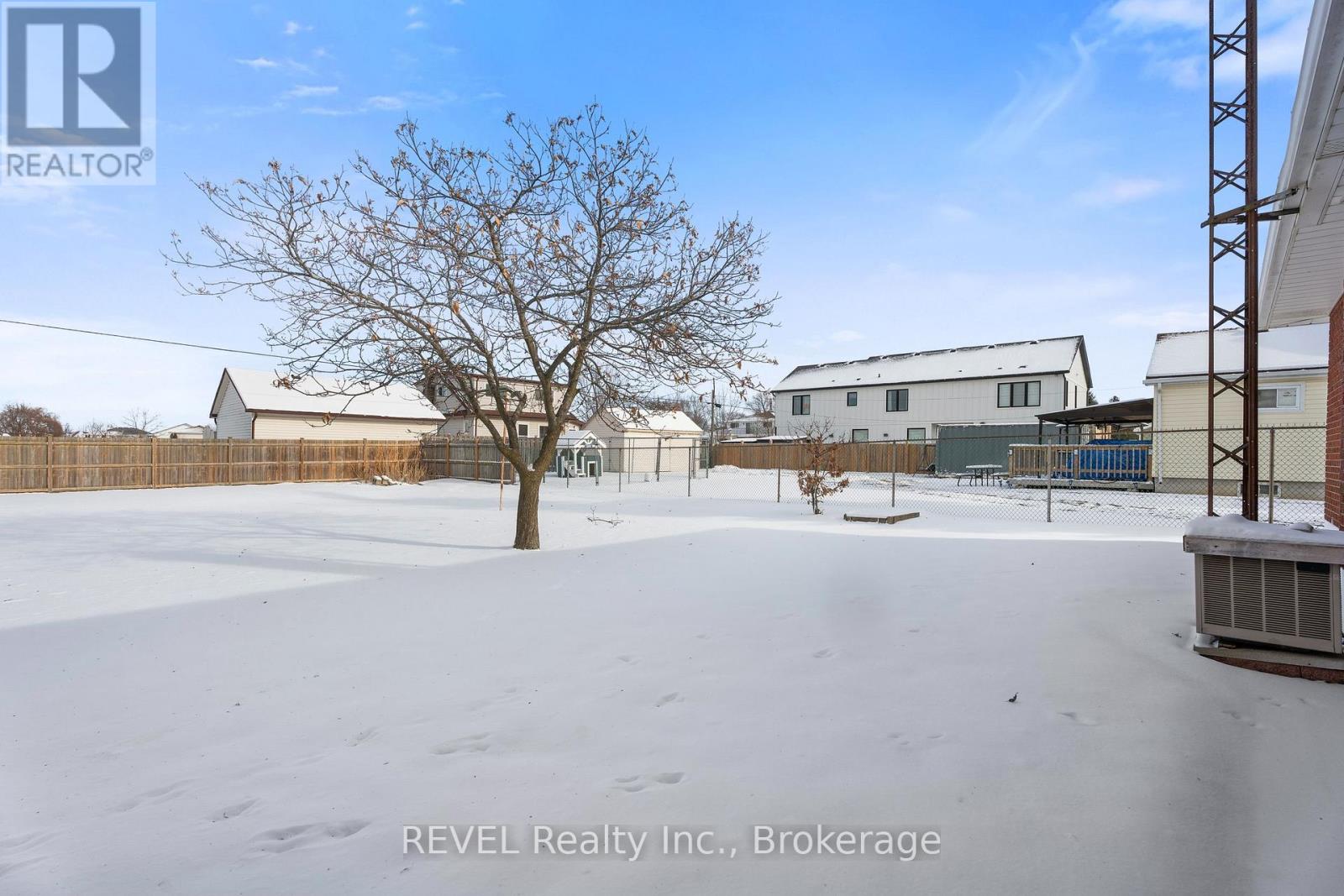 7797 Mulhern Street, Niagara Falls (Ascot), Ontario  L2H 1B6 - Photo 32 - X12055926