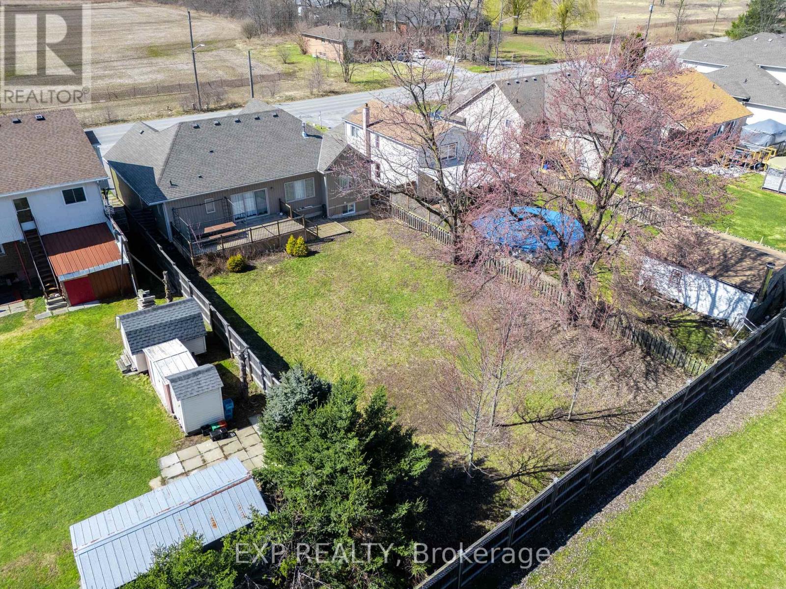 7148 Garner Road, Niagara Falls (219 - Forestview), Ontario  L2E 6S5 - Photo 3 - X12056602