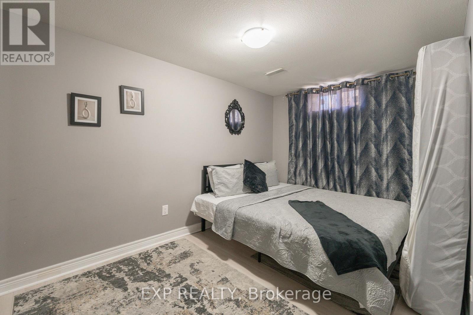 7148 Garner Road, Niagara Falls (219 - Forestview), Ontario  L2E 6S5 - Photo 38 - X12056602