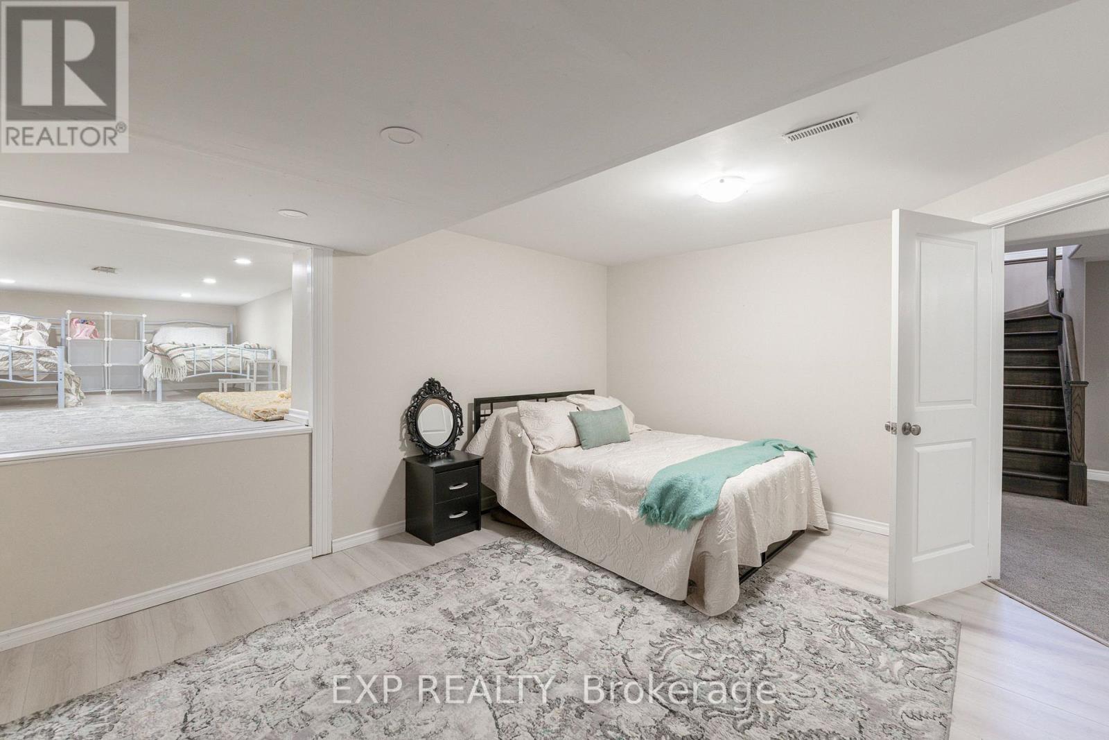 7148 Garner Road, Niagara Falls (219 - Forestview), Ontario  L2E 6S5 - Photo 39 - X12056602