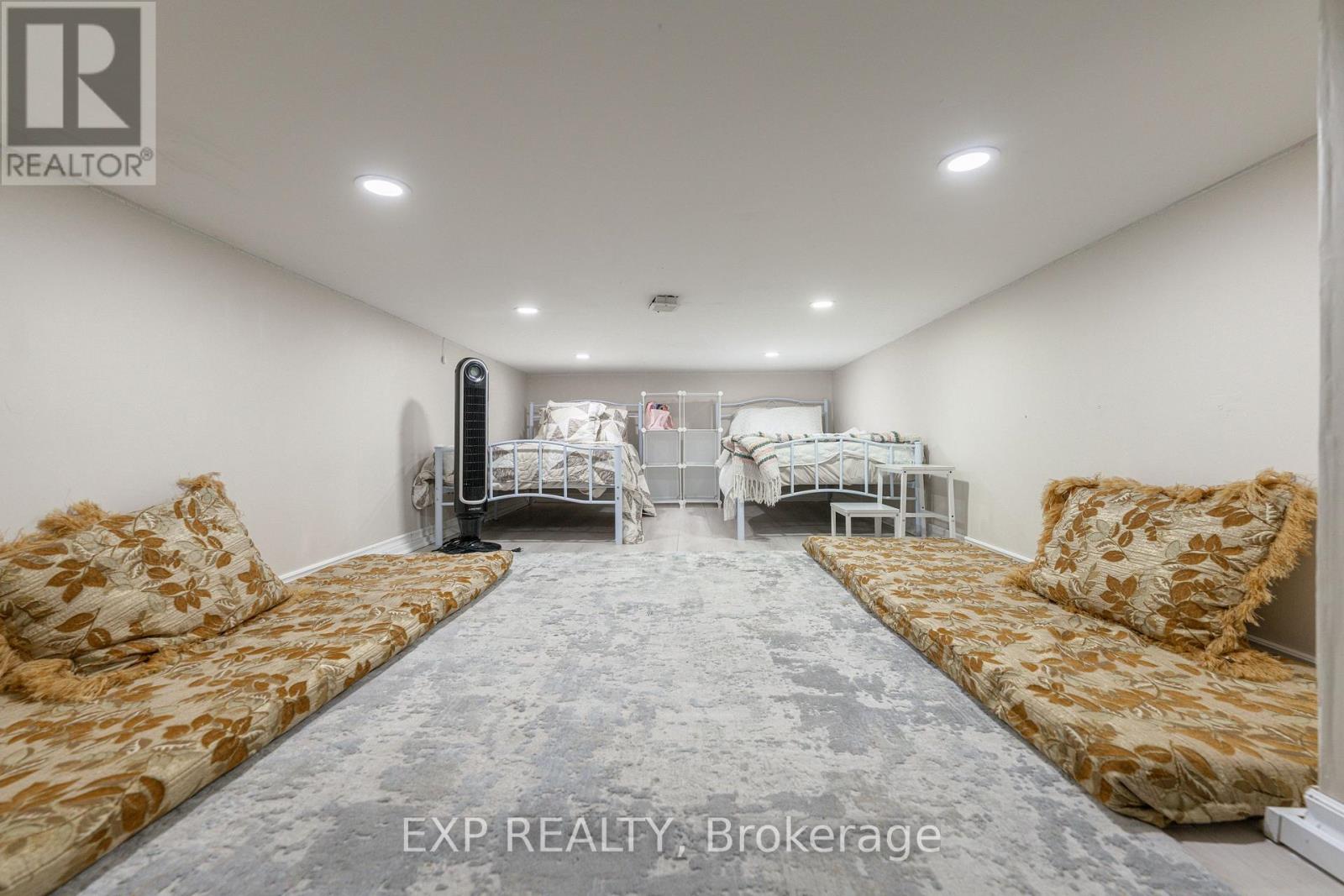 7148 Garner Road, Niagara Falls (219 - Forestview), Ontario  L2E 6S5 - Photo 40 - X12056602