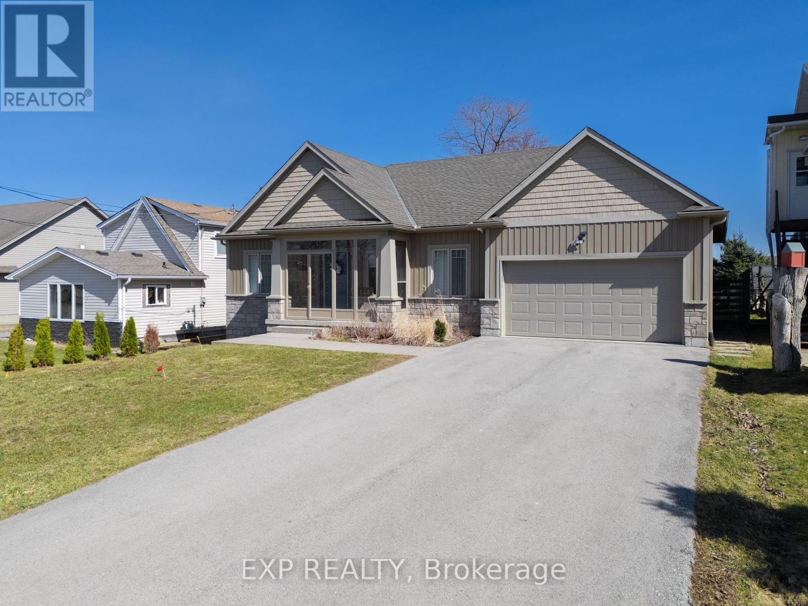 7148 Garner Road, Niagara Falls (219 - Forestview), Ontario  L2E 6S5 - Photo 5 - X12056602