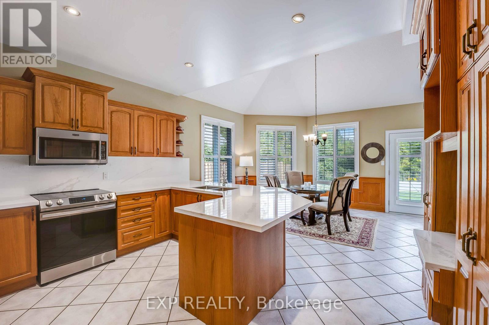 3750 Kalar Road, Niagara Falls (208 - Mt. Carmel), Ontario  L2H 0K2 - Photo 20 - X12057772