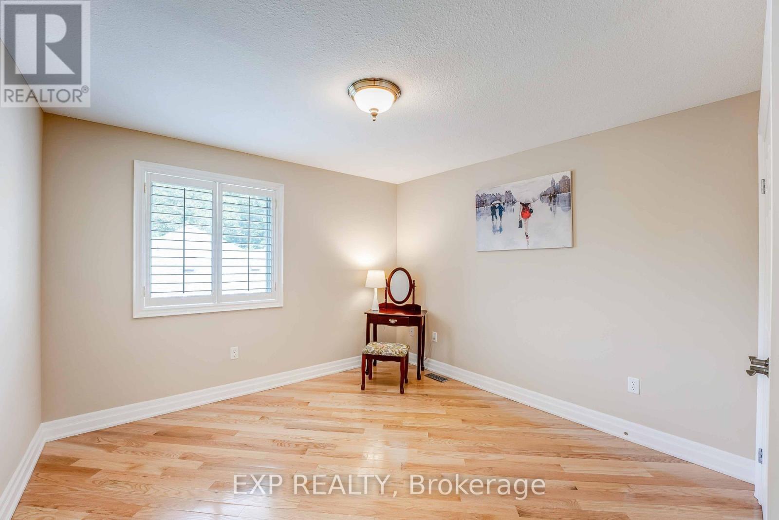 3750 Kalar Road, Niagara Falls (208 - Mt. Carmel), Ontario  L2H 0K2 - Photo 27 - X12057772