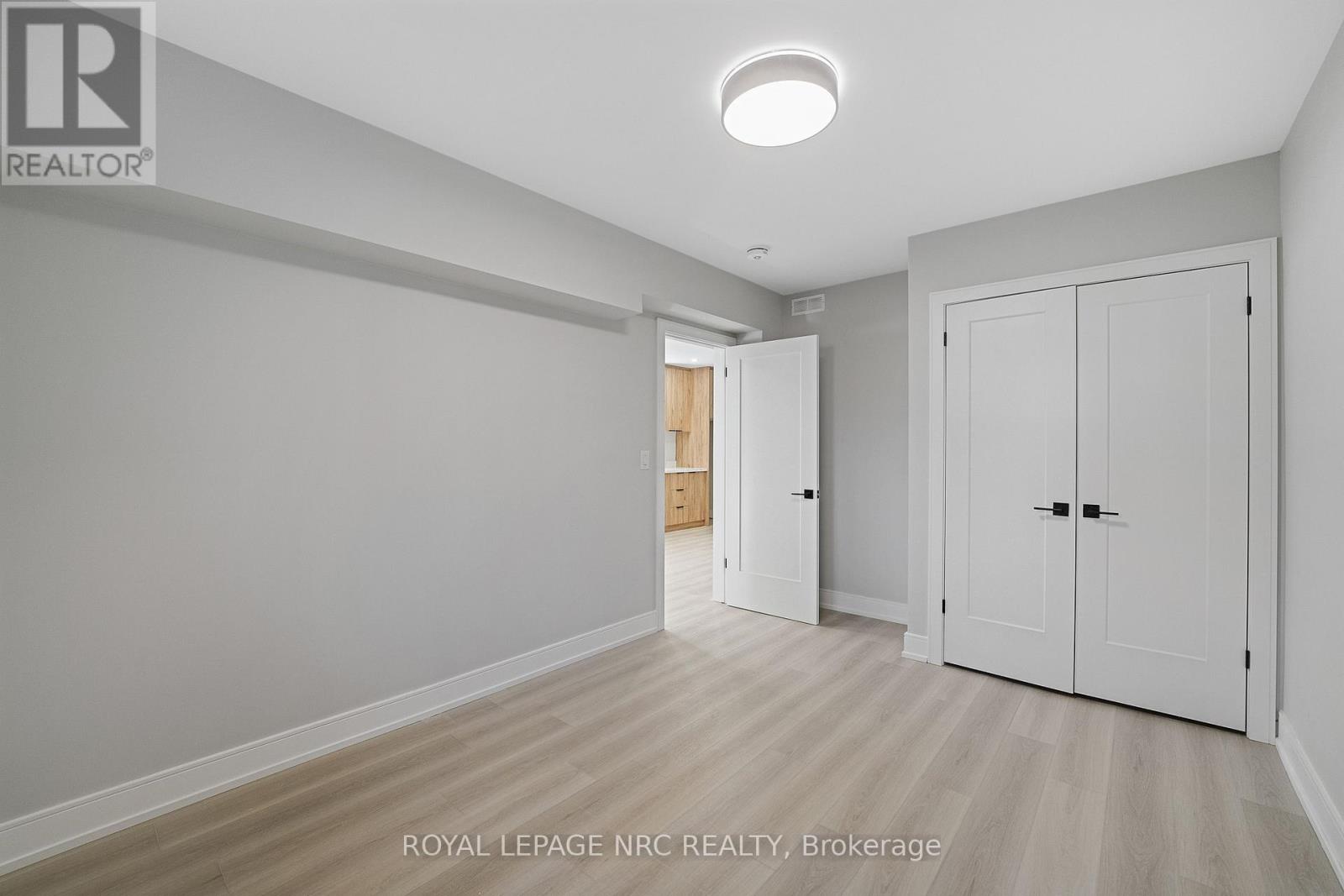 Lower - 670 Quaker Road, Welland (767 - N. Welland), Ontario  L3C 3H2 - Photo 11 - X12058620