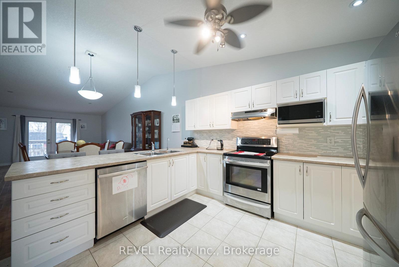 3 - 560 Grey Street, Brantford, Ontario  N3S 0C4 - Photo 10 - X12059813