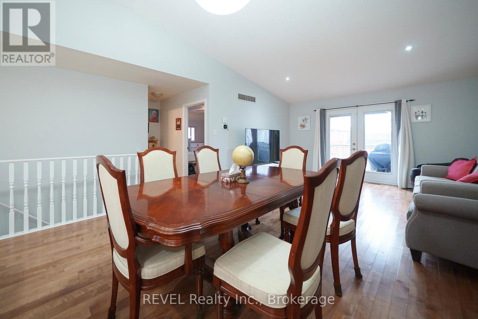 3 - 560 Grey Street, Brantford, Ontario  N3S 0C4 - Photo 12 - X12059813
