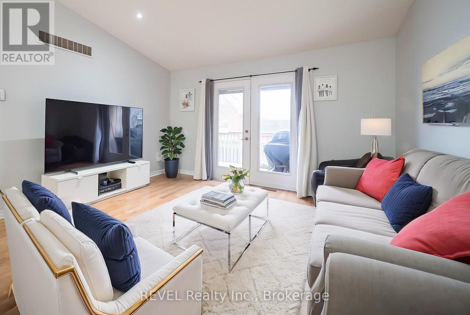3 - 560 Grey Street, Brantford, Ontario  N3S 0C4 - Photo 13 - X12059813