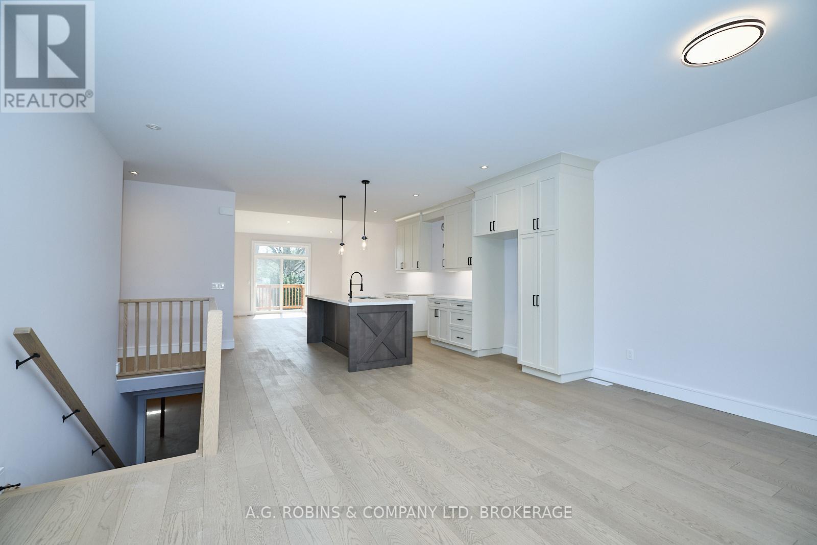 4124 Fly Road, Lincoln (983 - Escarpment), Ontario  L0R 1G0 - Photo 7 - X12059829