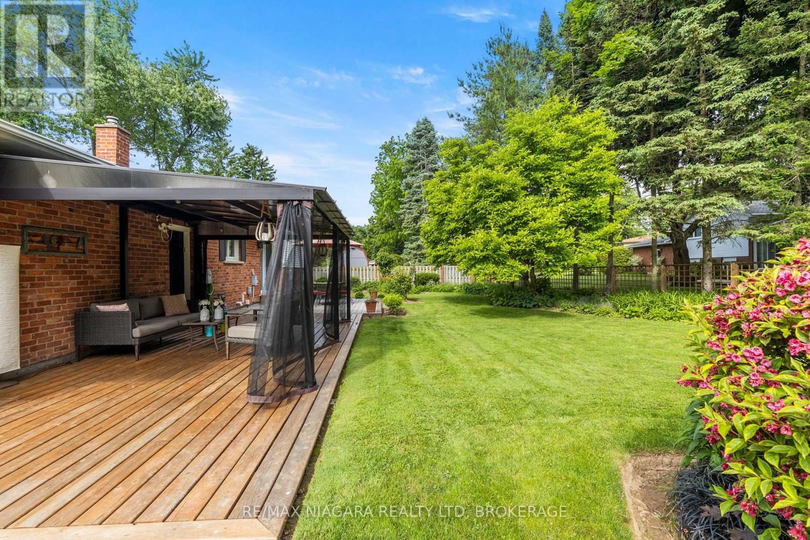 5 Loyalist Court, Niagara-On-The-Lake (101 - Town), Ontario  L0S 1J0 - Photo 37 - X12061401