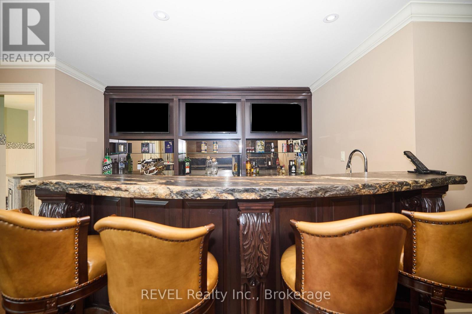 1234 Lakeshore Road N, Niagara-On-The-Lake (102 - Lakeshore), Ontario  L0S 1J0 - Photo 10 - X12061419