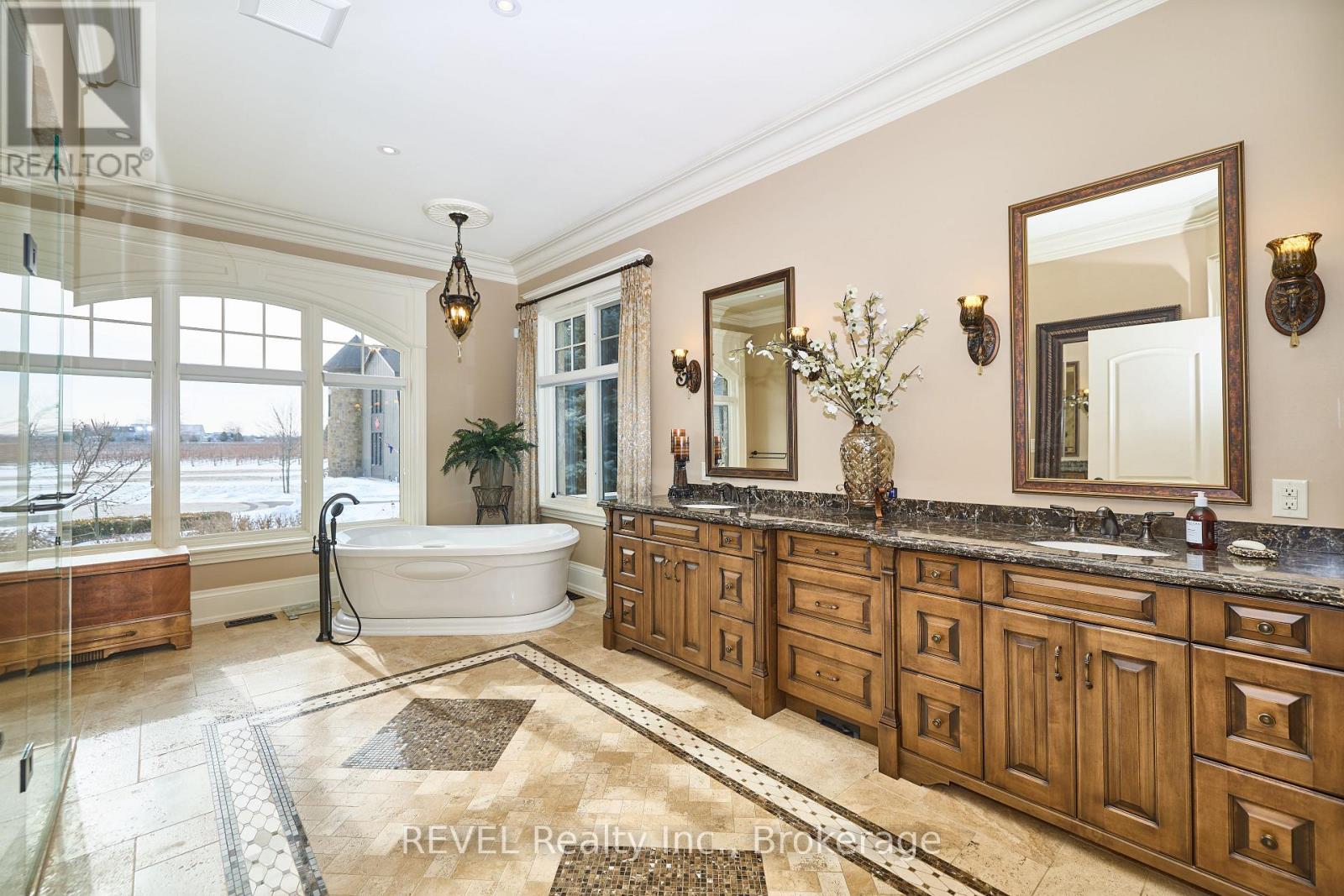 1234 Lakeshore Road N, Niagara-On-The-Lake (102 - Lakeshore), Ontario  L0S 1J0 - Photo 13 - X12061419