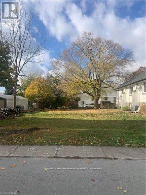 W/s Fielden Avenue, Port Colborne (877 - Main Street), Ontario  L3K 4V4 - Photo 4 - X12062953
