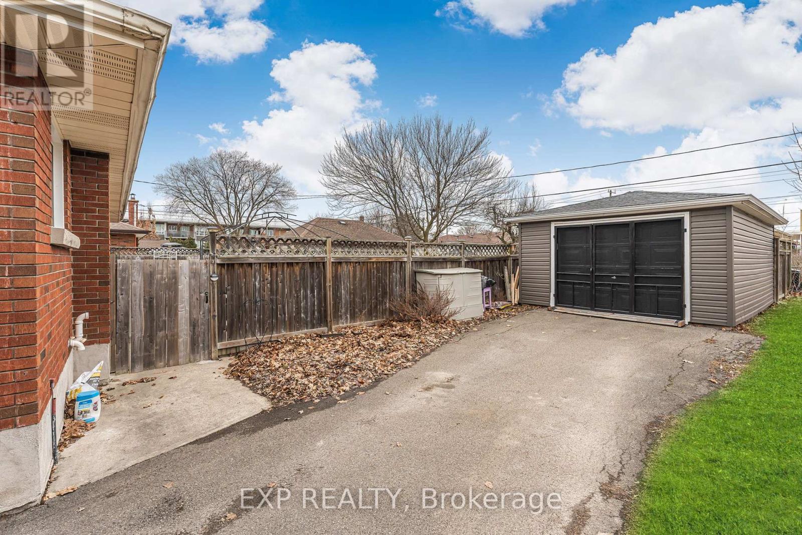5 Tamarack Street, Welland (Prince Charles), Ontario  L3C 4X6 - Photo 32 - X12063069