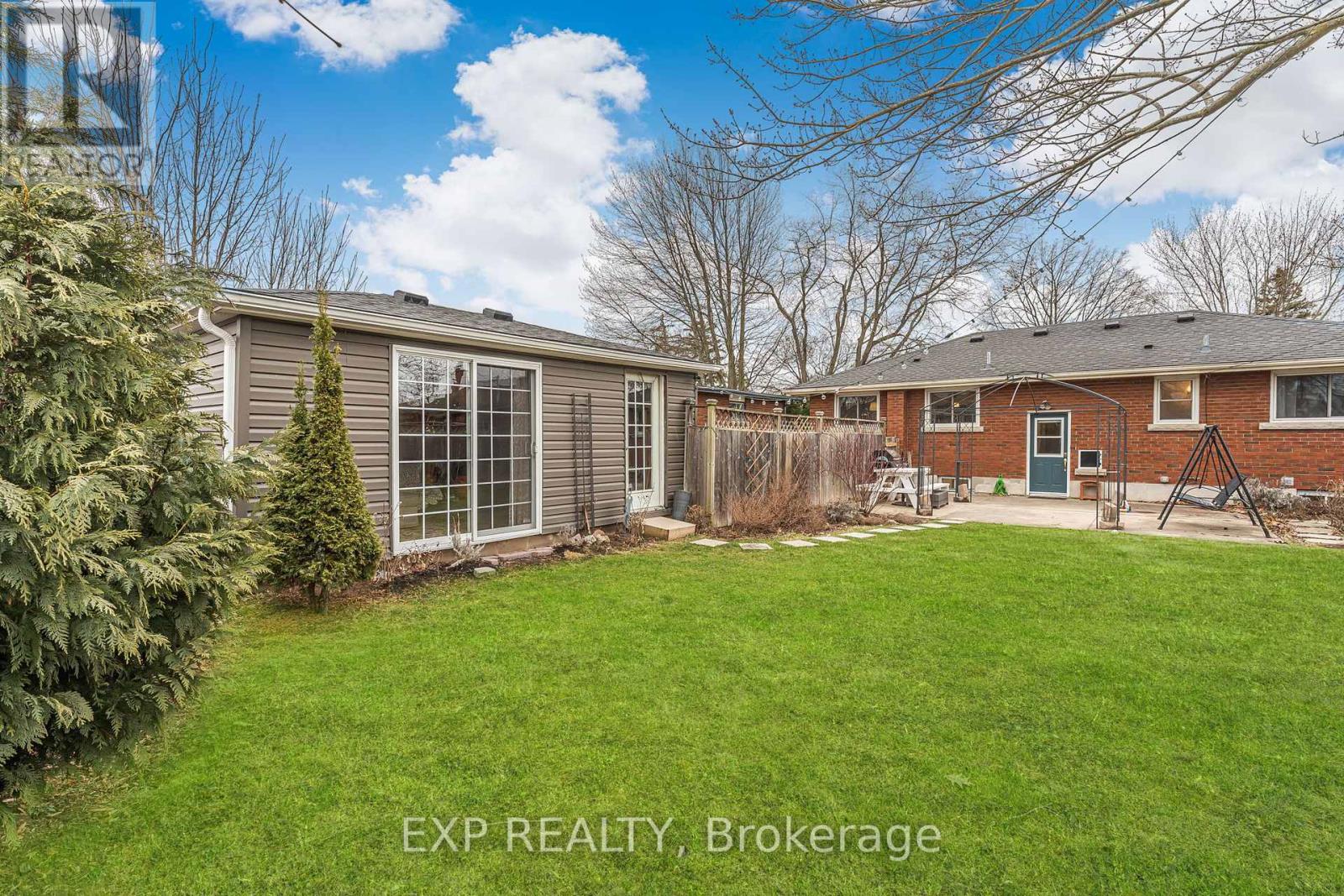 5 Tamarack Street, Welland (Prince Charles), Ontario  L3C 4X6 - Photo 36 - X12063069