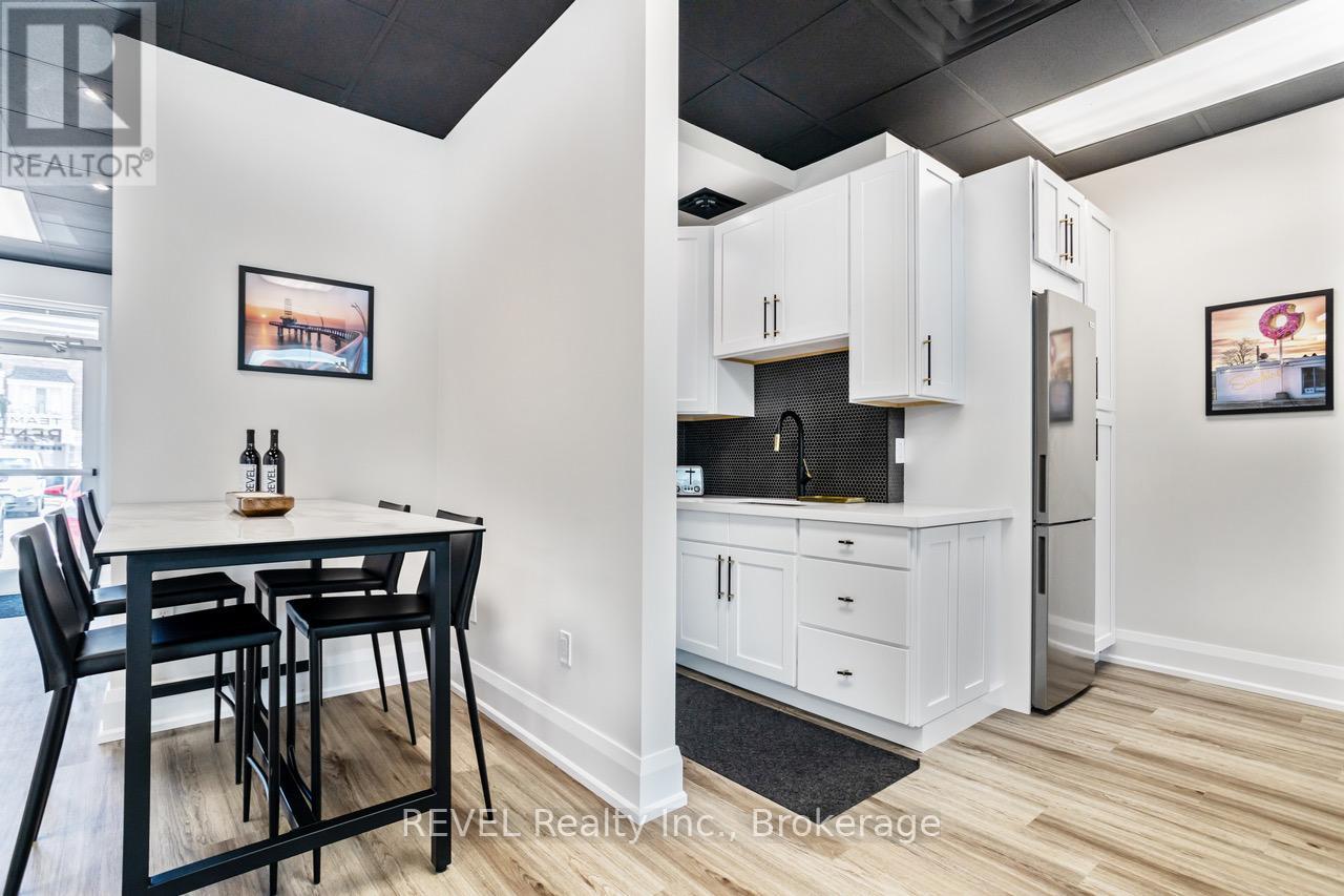 2 - 4170 Fairview Street, Burlington (Shoreacres), Ontario  L7L 0G7 - Photo 12 - W12063094