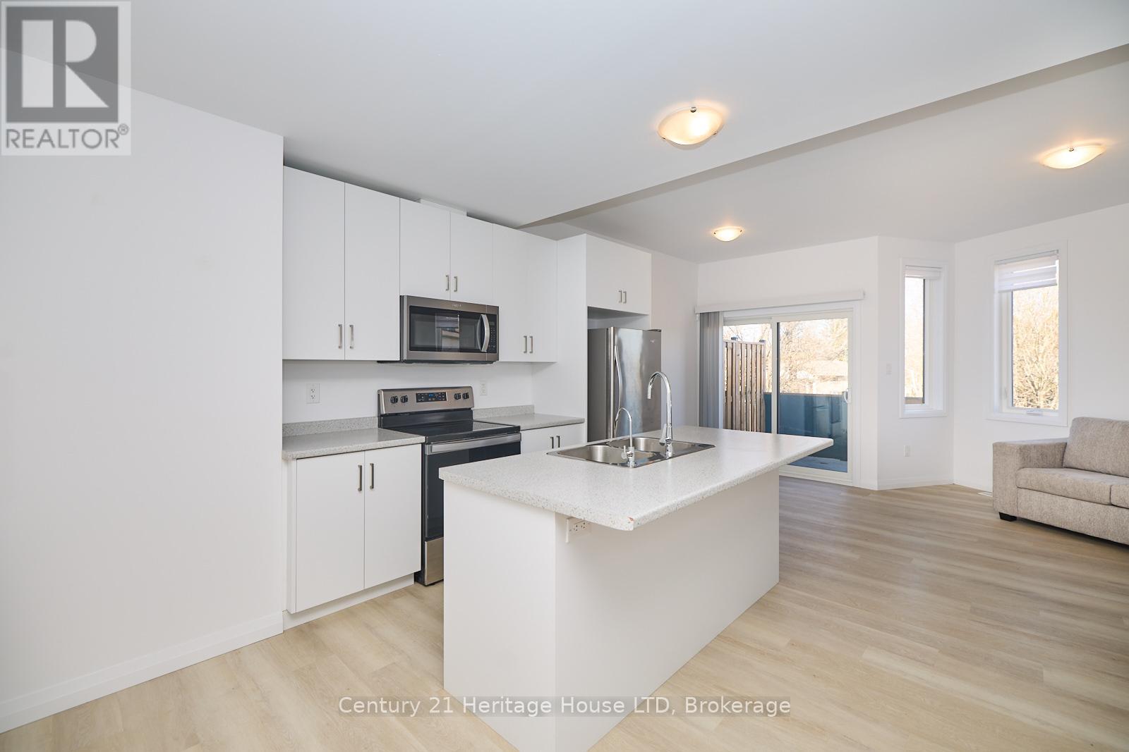 31 - 1465 Station Street, Pelham (662 - Fonthill), Ontario  L0S 1E3 - Photo 3 - X12063571