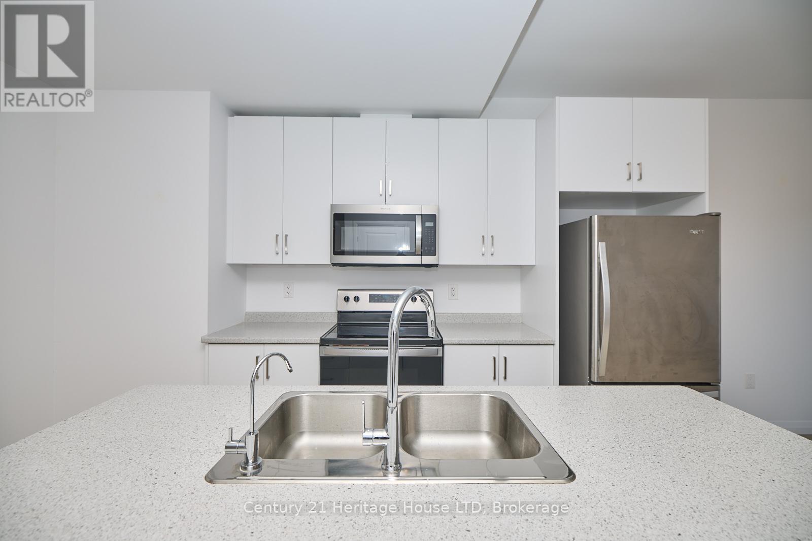31 - 1465 Station Street, Pelham (662 - Fonthill), Ontario  L0S 1E3 - Photo 7 - X12063571