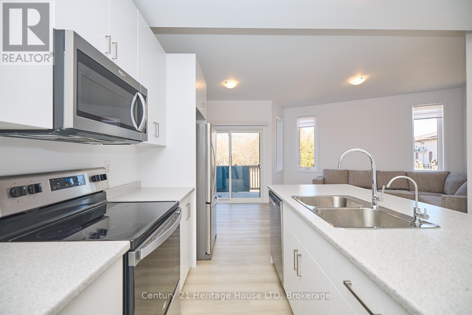 31 - 1465 Station Street, Pelham (662 - Fonthill), Ontario  L0S 1E3 - Photo 9 - X12063571