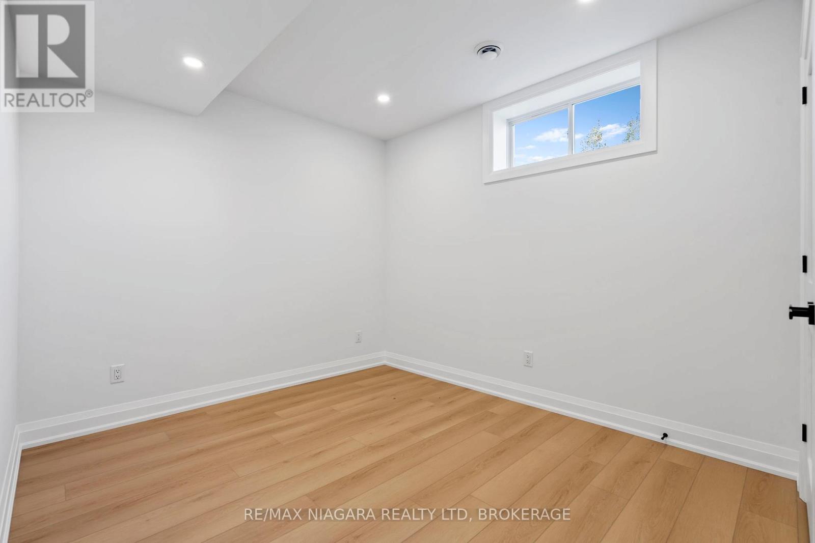 4213 Manson Lane, Lincoln (982 - Beamsville), Ontario  L0R 1G0 - Photo 50 - X12063578