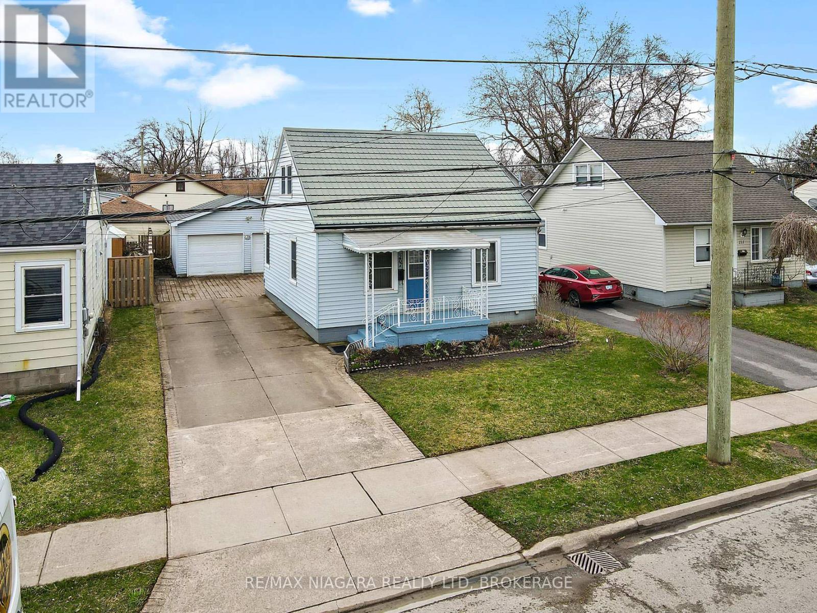 207 Gilmore Road, Fort Erie (332 - Central), Ontario  L2A 2M2 - Photo 24 - X12067033