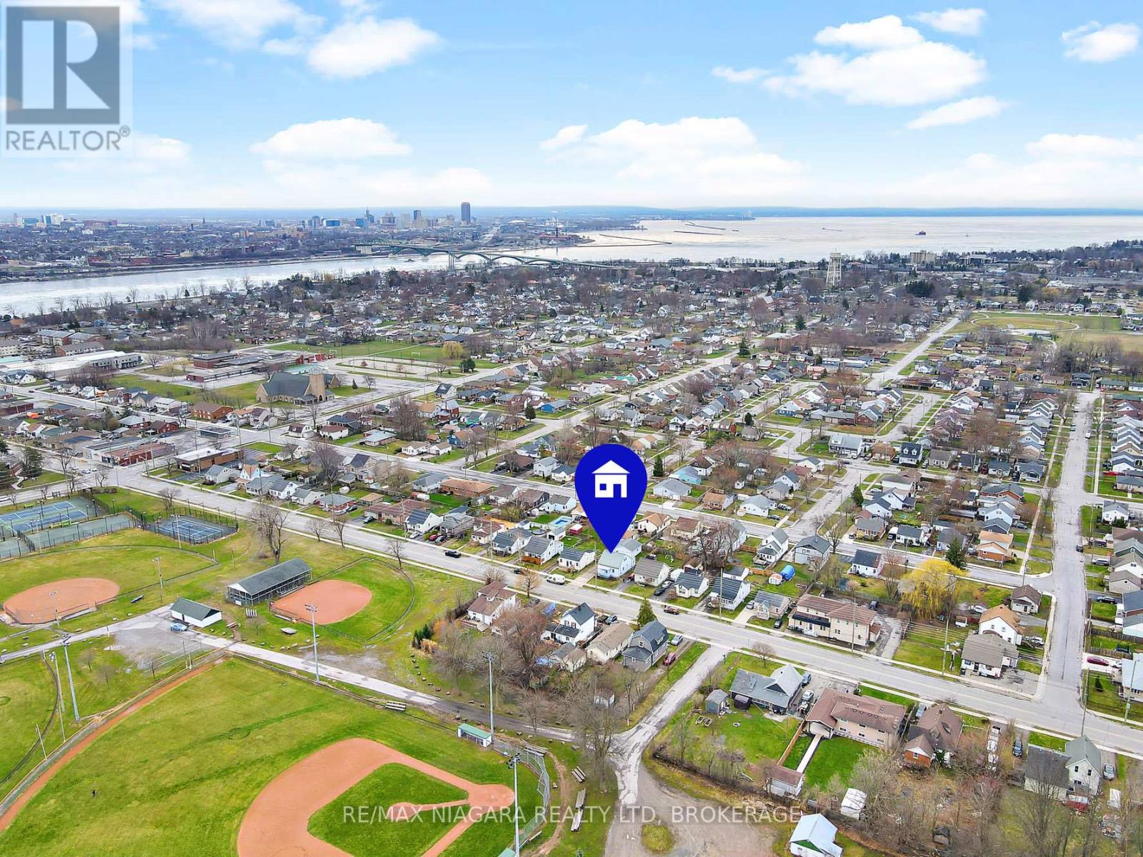 207 Gilmore Road, Fort Erie (332 - Central), Ontario  L2A 2M2 - Photo 37 - X12067033