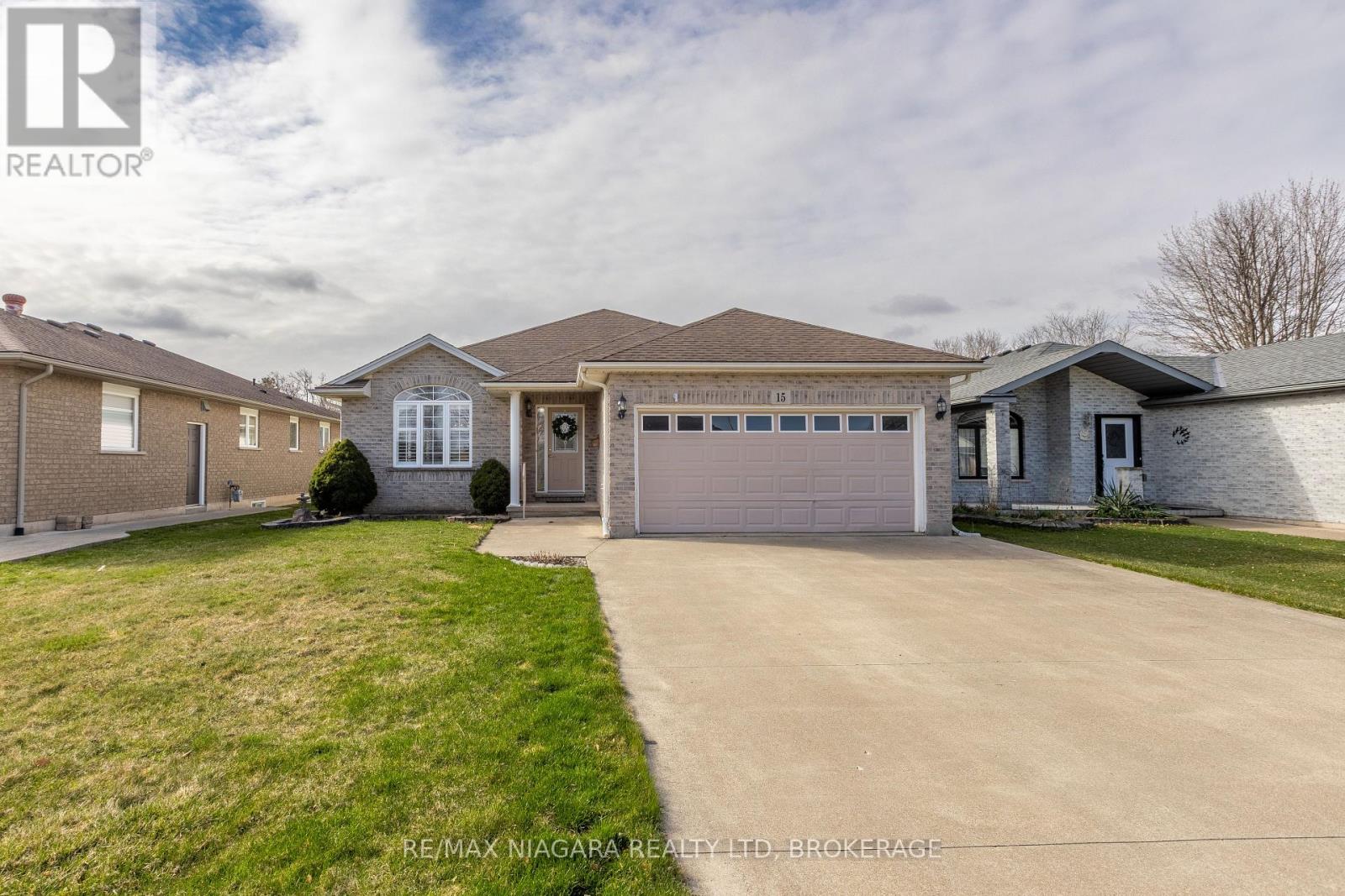 15 LEA CRESCENT, welland (769 - prince charles), Ontario