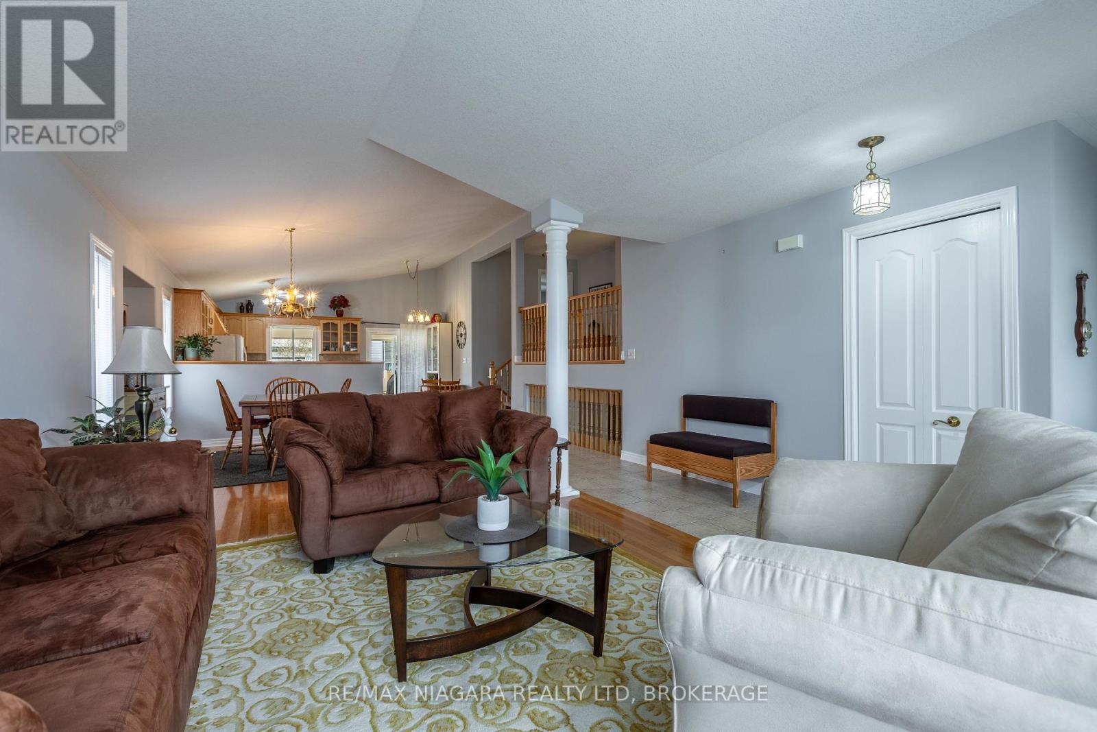 15 Lea Crescent, Welland (769 - Prince Charles), Ontario  L3C 7J6 - Photo 7 - X12072689