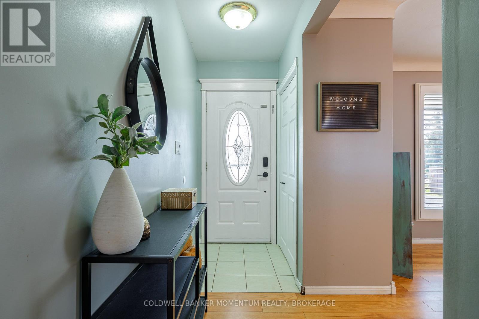 9 Bessborough Drive, St. Catharines (Bunting/linwell), Ontario  L2M 3G3 - Photo 4 - X12073785