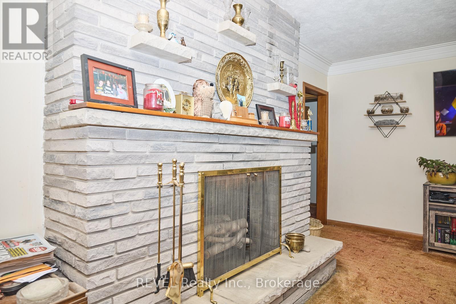 1317 Pelham Street, Pelham (662 - Fonthill), Ontario  L0S 1E0 - Photo 16 - X12074045