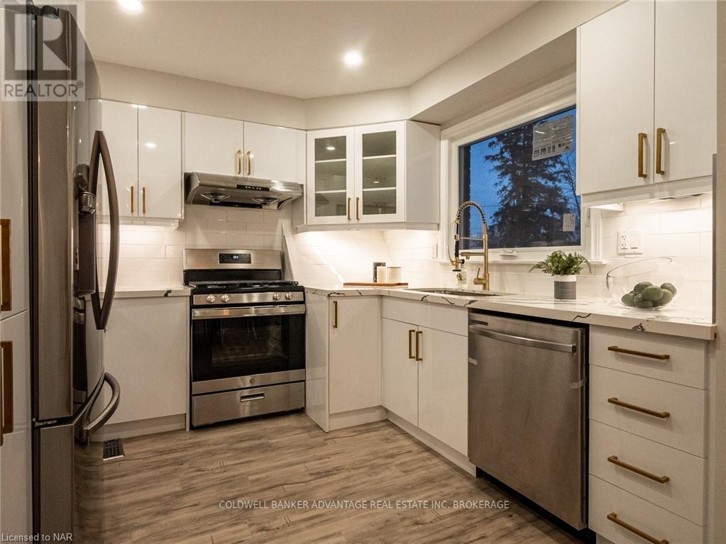 Upper Unit - 181 Thorold Road, Welland (769 - Prince Charles), Ontario  L3C 3V8 - Photo 6 - X12074055
