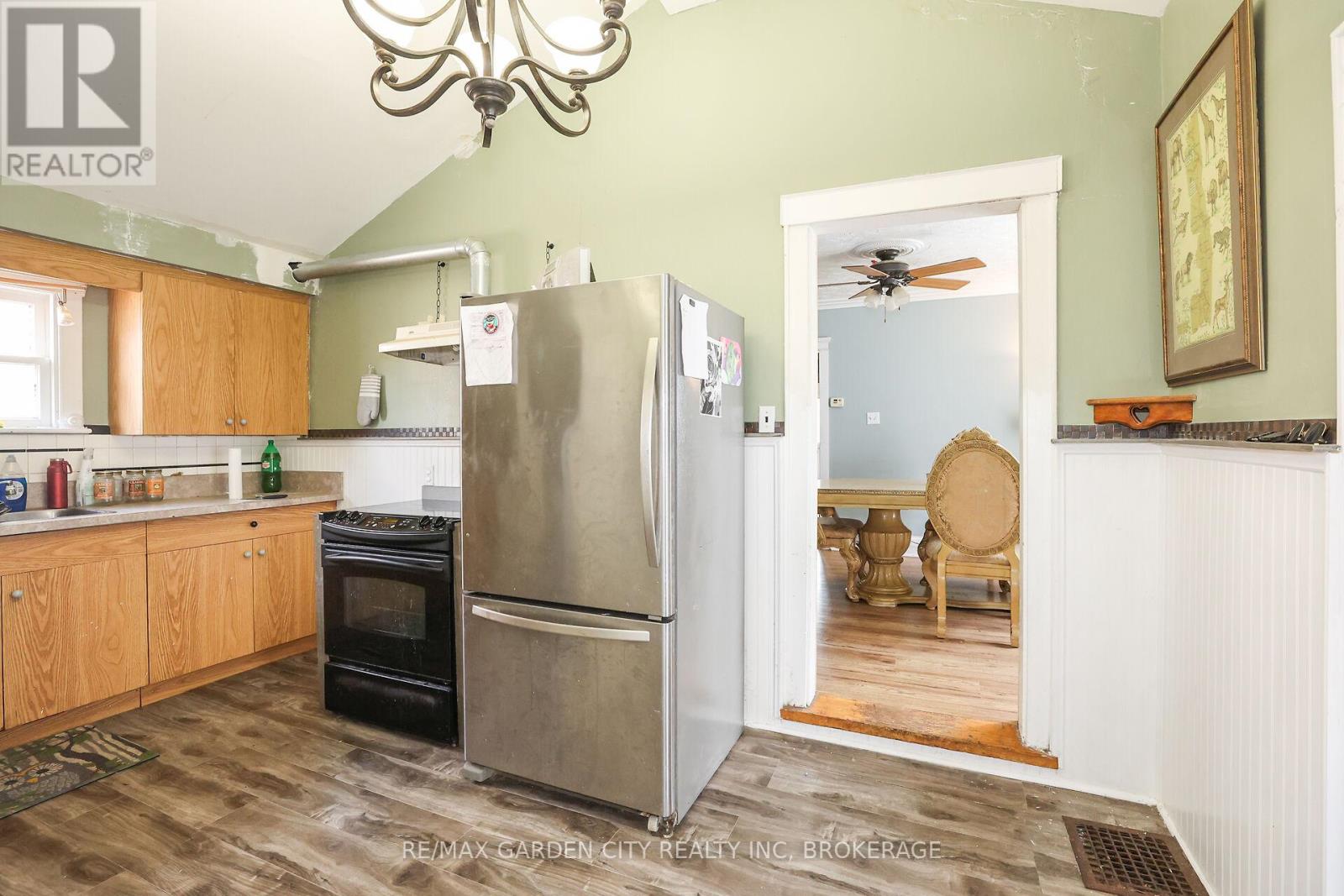 539 King Street, Welland (773 - Lincoln/crowland), Ontario  L3B 3K9 - Photo 13 - X12077903