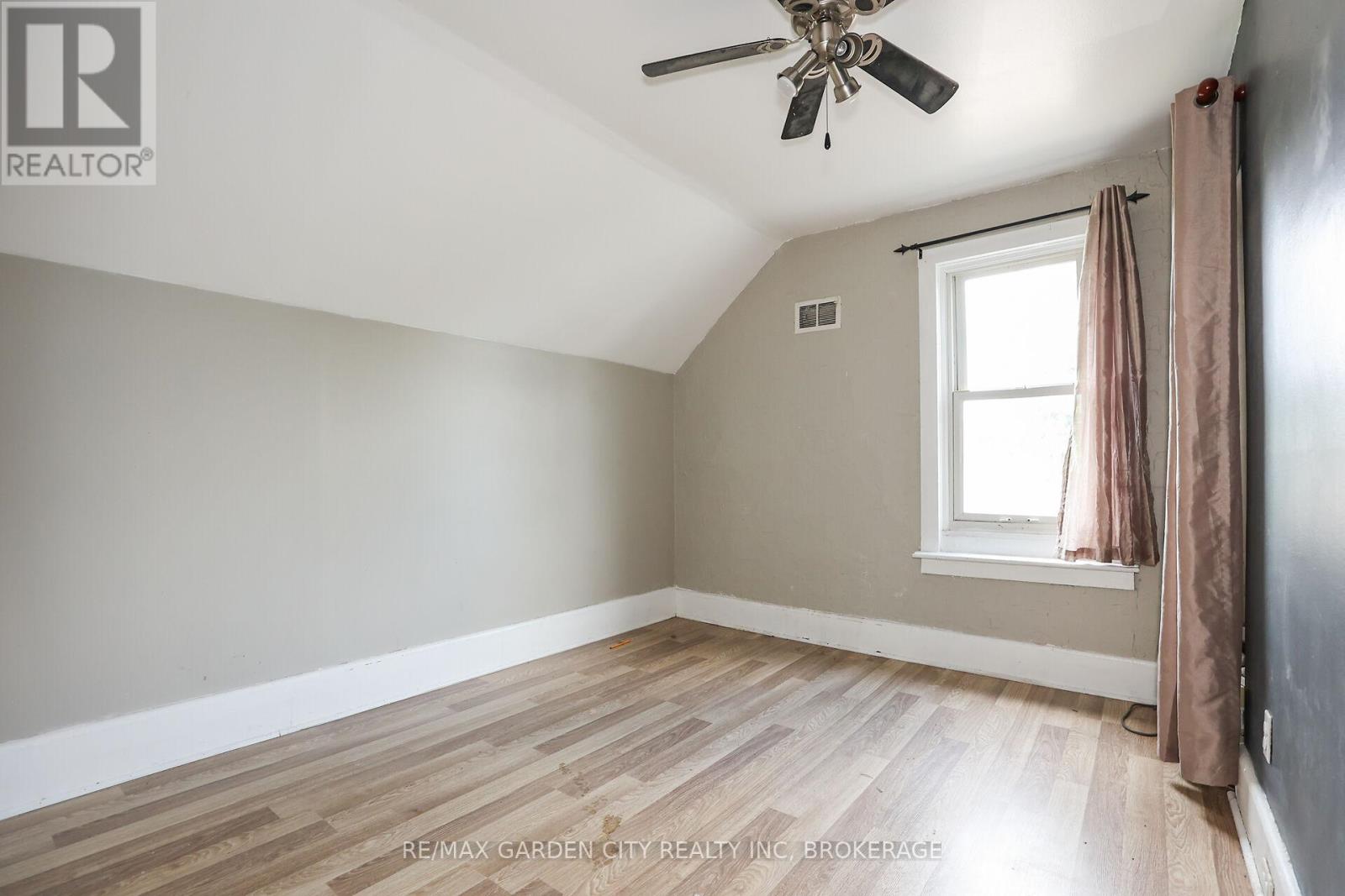 539 King Street, Welland (773 - Lincoln/crowland), Ontario  L3B 3K9 - Photo 17 - X12077903