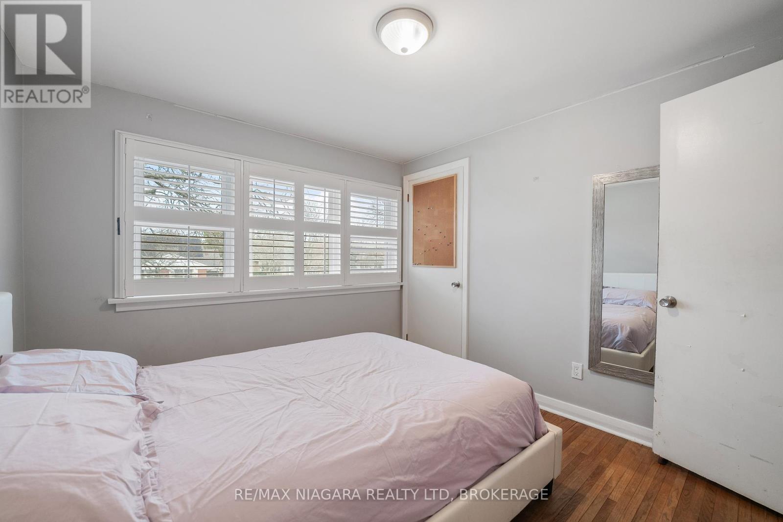 10 Shepherds Circle, St. Catharines (461 - Glendale/glenridge), Ontario  L2T 2C9 - Photo 30 - X12077952