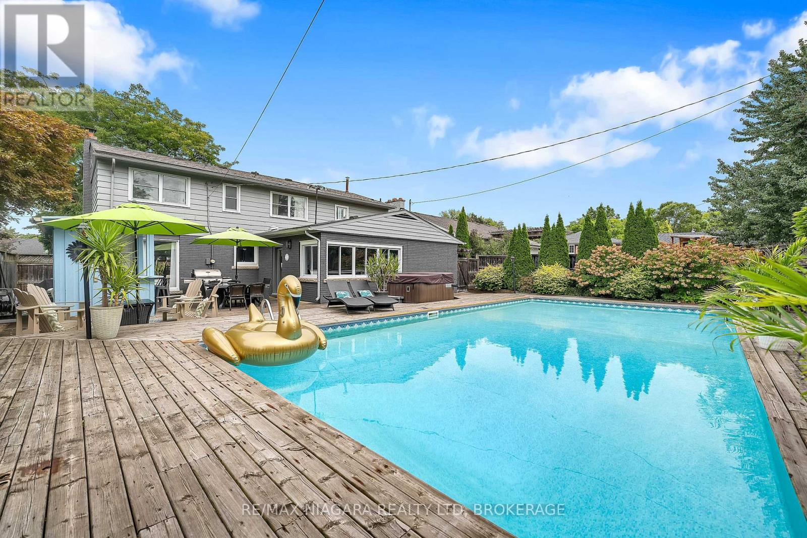 10 Shepherds Circle, St. Catharines (461 - Glendale/glenridge), Ontario  L2T 2C9 - Photo 40 - X12077952