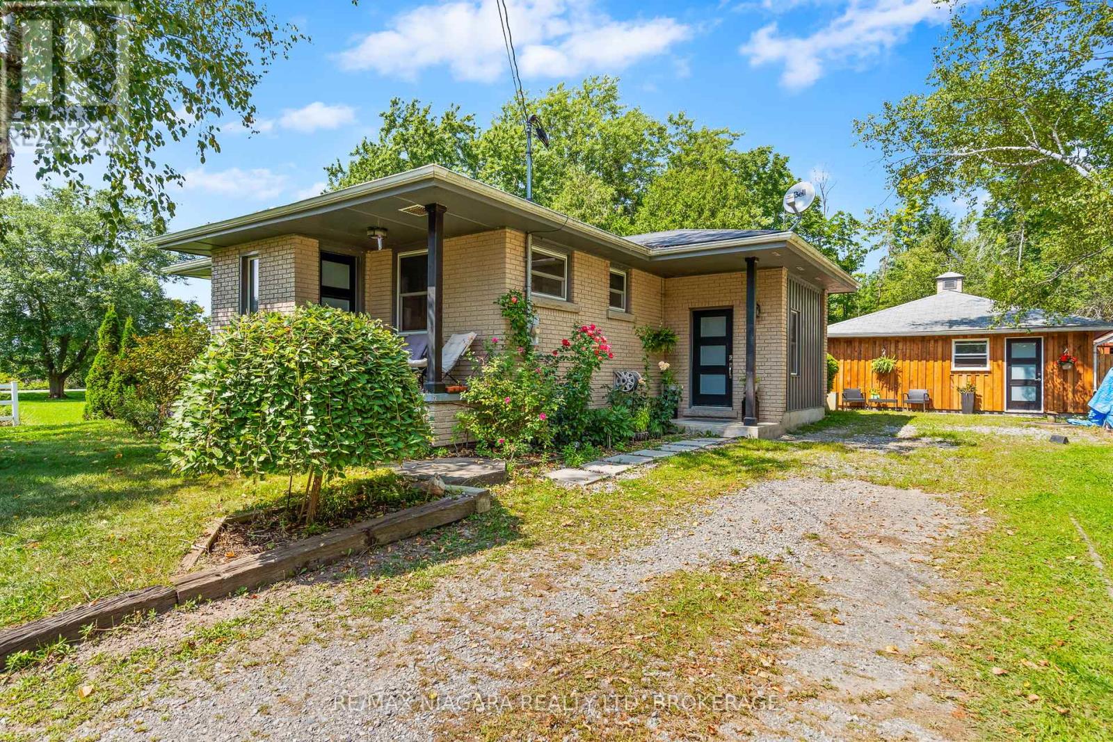 908 Netherby Road, Welland (765 - Cooks Mills), Ontario  L3B 5N7 - Photo 3 - X12078581