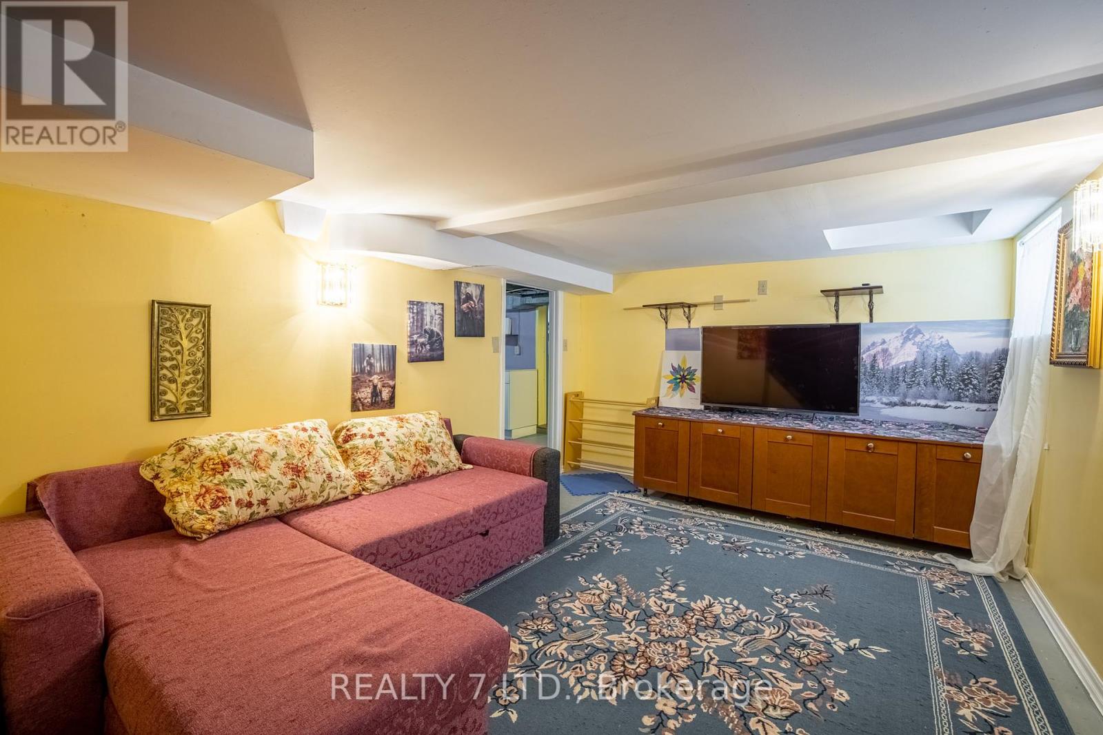 5917 Symmes Street, Niagara Falls (Dorchester), Ontario  L2G 2G4 - Photo 19 - X12081143