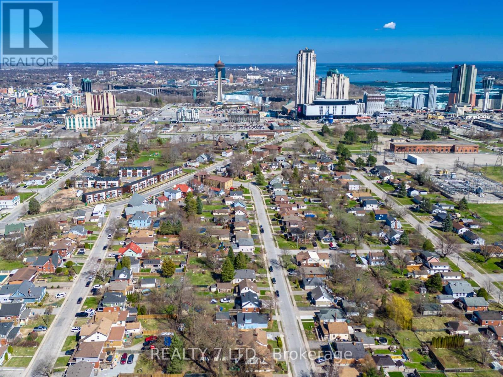 5917 Symmes Street, Niagara Falls (Dorchester), Ontario  L2G 2G4 - Photo 33 - X12081143