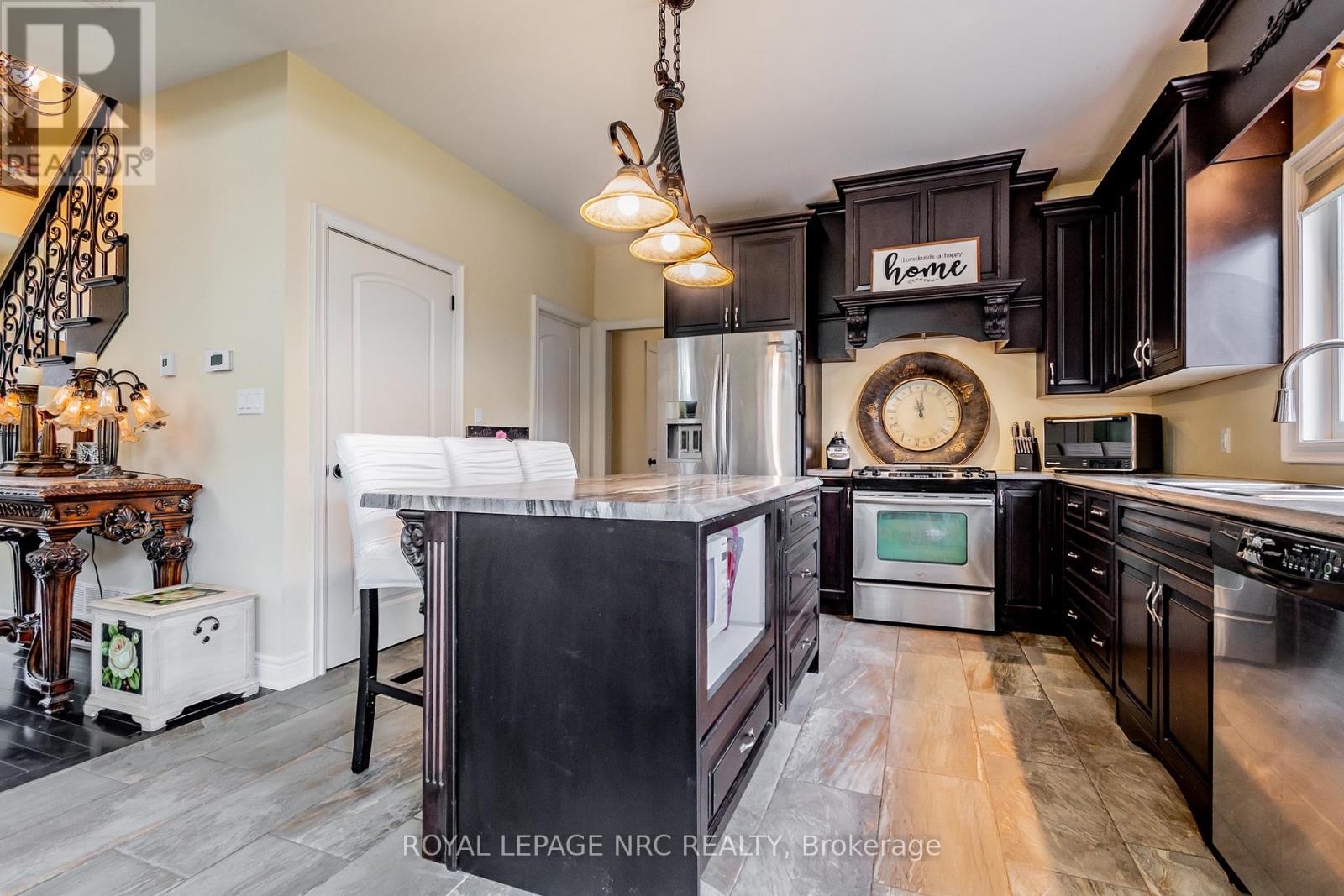 5 Martha Court, Pelham (Fenwick), Ontario  L0S 1C0 - Photo 16 - X12086243