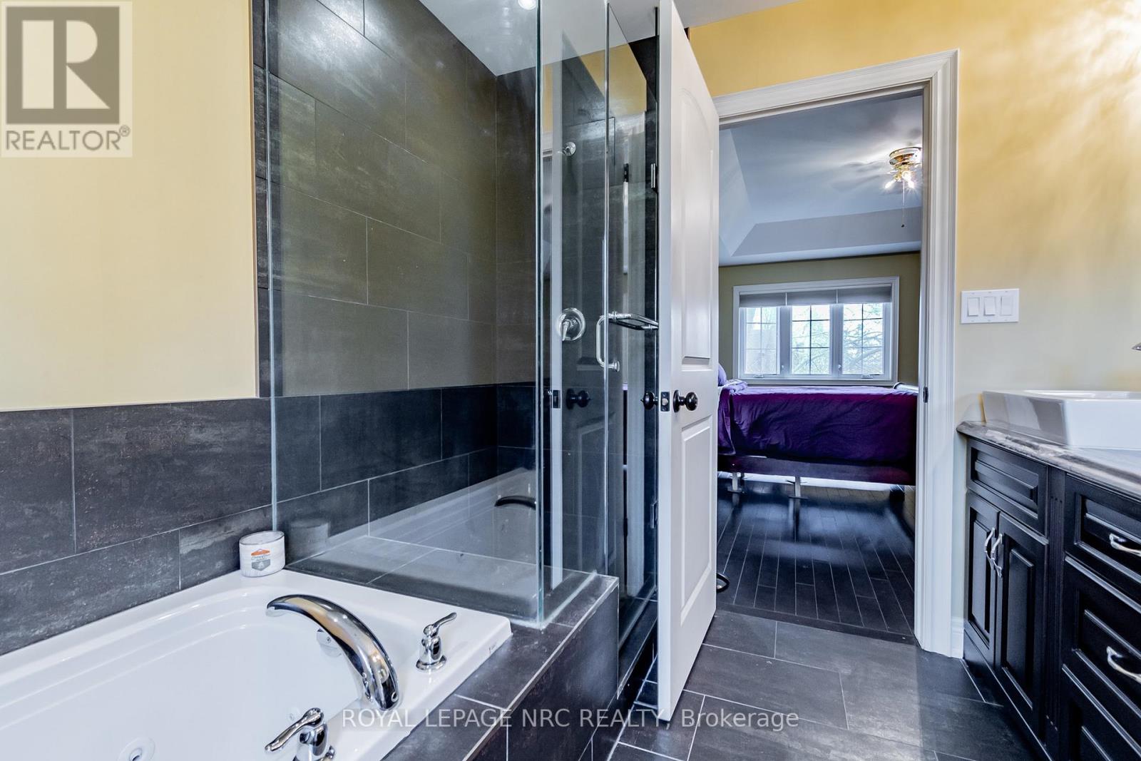 5 Martha Court, Pelham (Fenwick), Ontario  L0S 1C0 - Photo 30 - X12086243