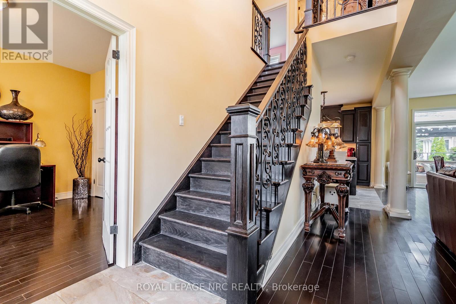 5 Martha Court, Pelham (Fenwick), Ontario  L0S 1C0 - Photo 7 - X12086243