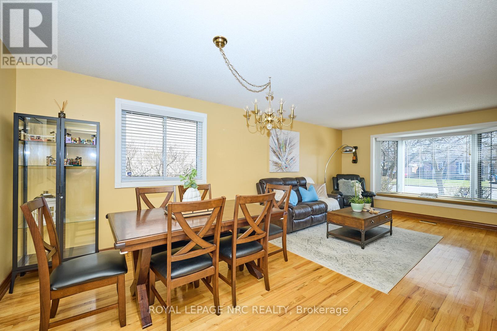 61 Mcdonagh Crescent, Thorold (Confederation Heights), Ontario  L2V 4S4 - Photo 12 - X12092351