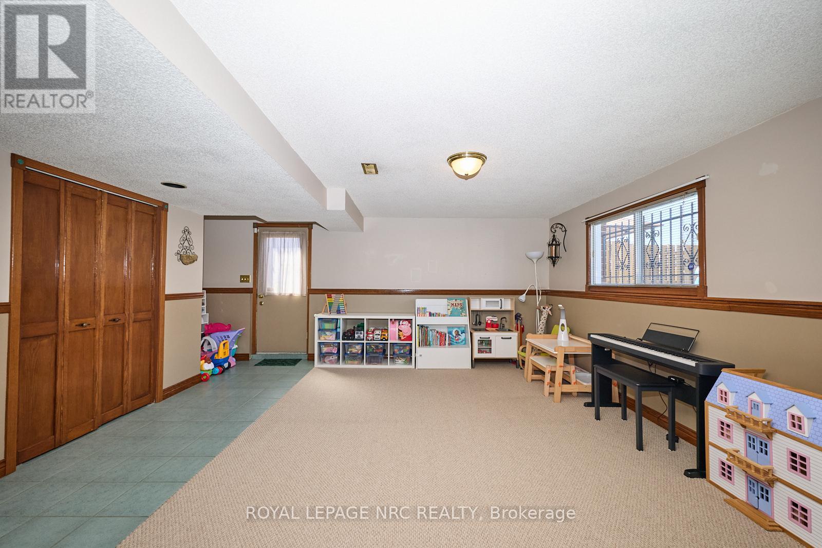 61 Mcdonagh Crescent, Thorold (Confederation Heights), Ontario  L2V 4S4 - Photo 22 - X12092351
