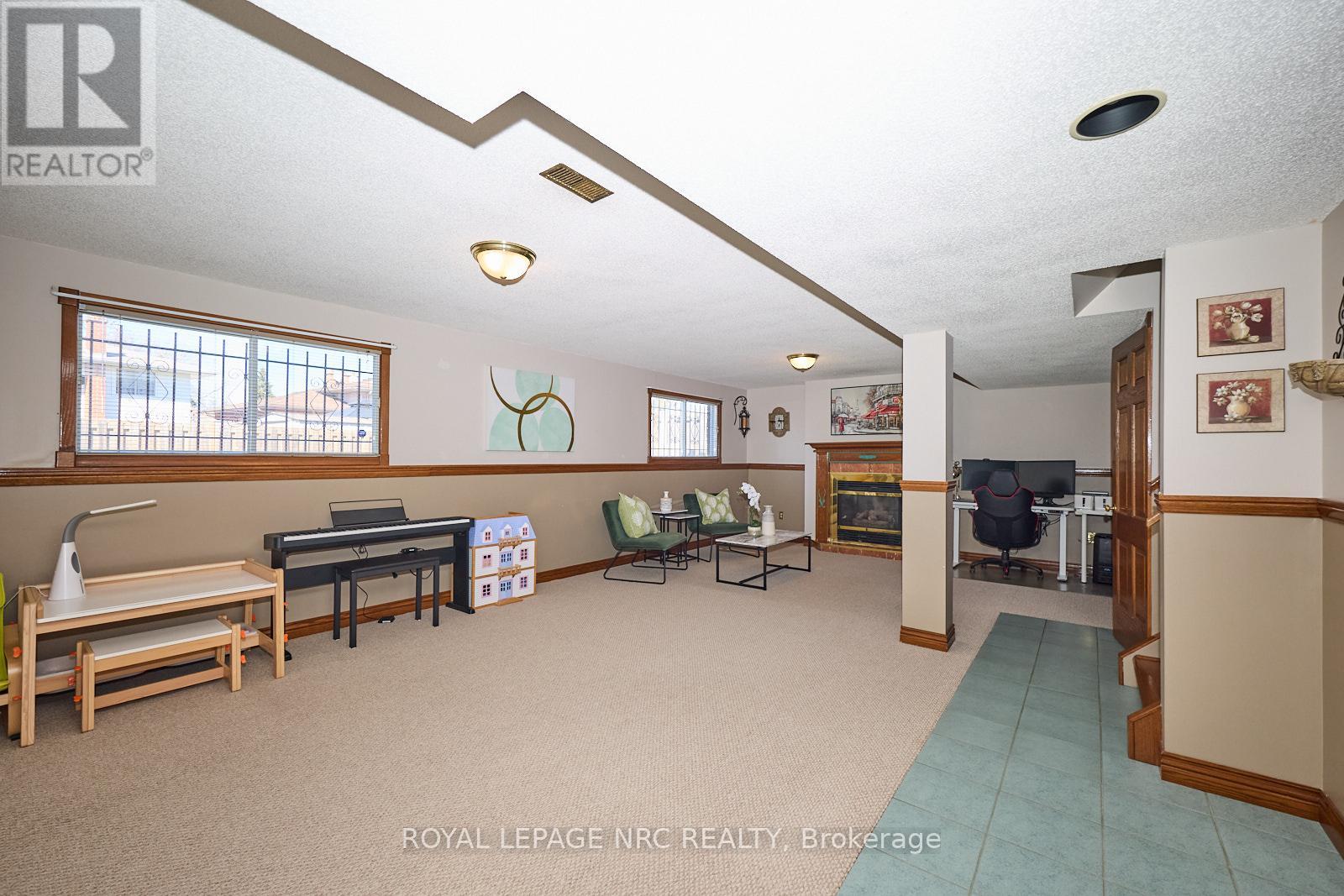 61 Mcdonagh Crescent, Thorold (Confederation Heights), Ontario  L2V 4S4 - Photo 24 - X12092351