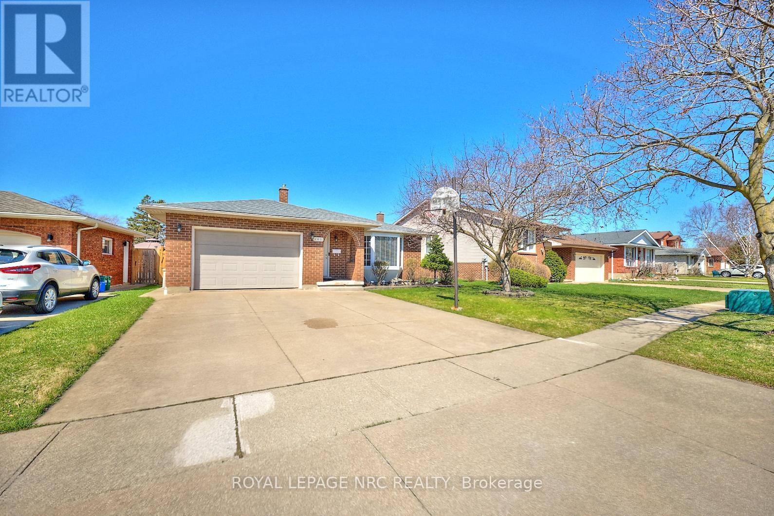 61 Mcdonagh Crescent, Thorold (Confederation Heights), Ontario  L2V 4S4 - Photo 3 - X12092351