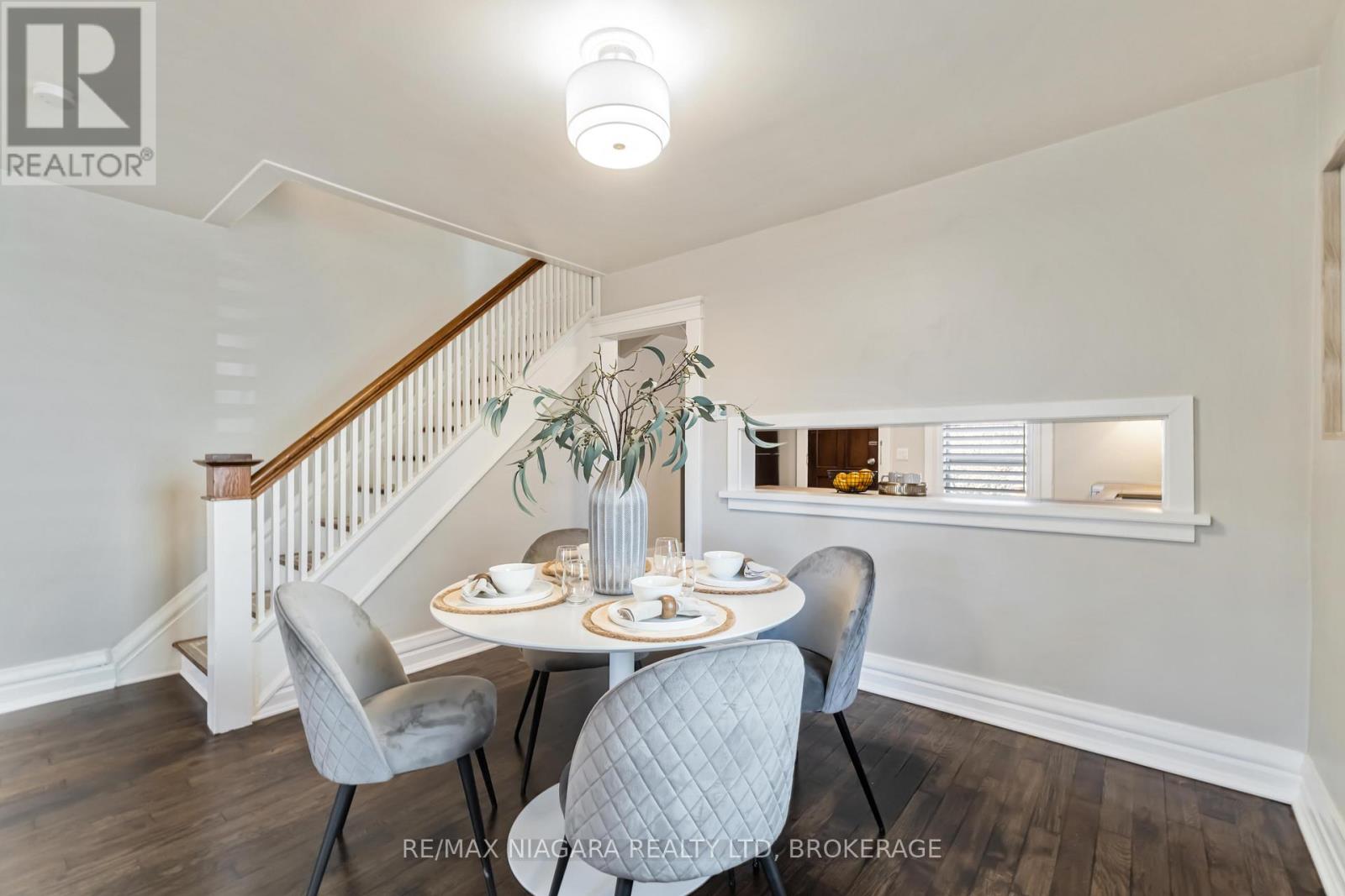 411/2 Ottawa Street, St. Catharines (Downtown), Ontario  L2R 1Z2 - Photo 10 - X12095725