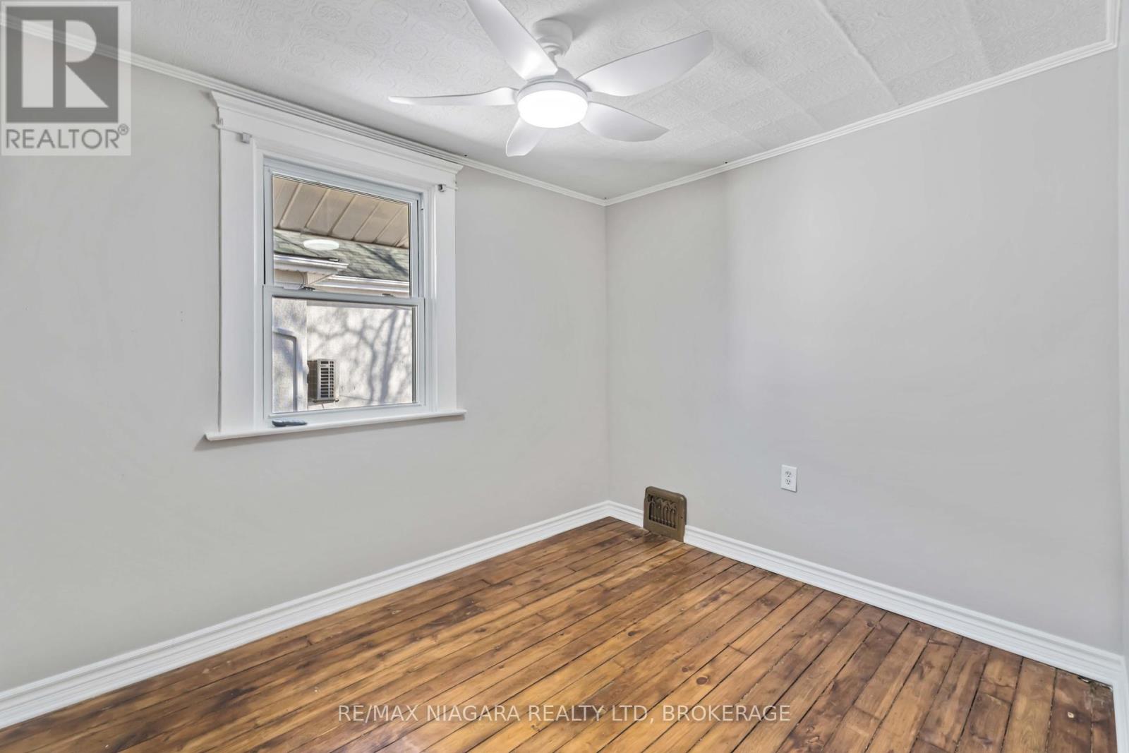 411/2 Ottawa Street, St. Catharines (Downtown), Ontario  L2R 1Z2 - Photo 22 - X12095725