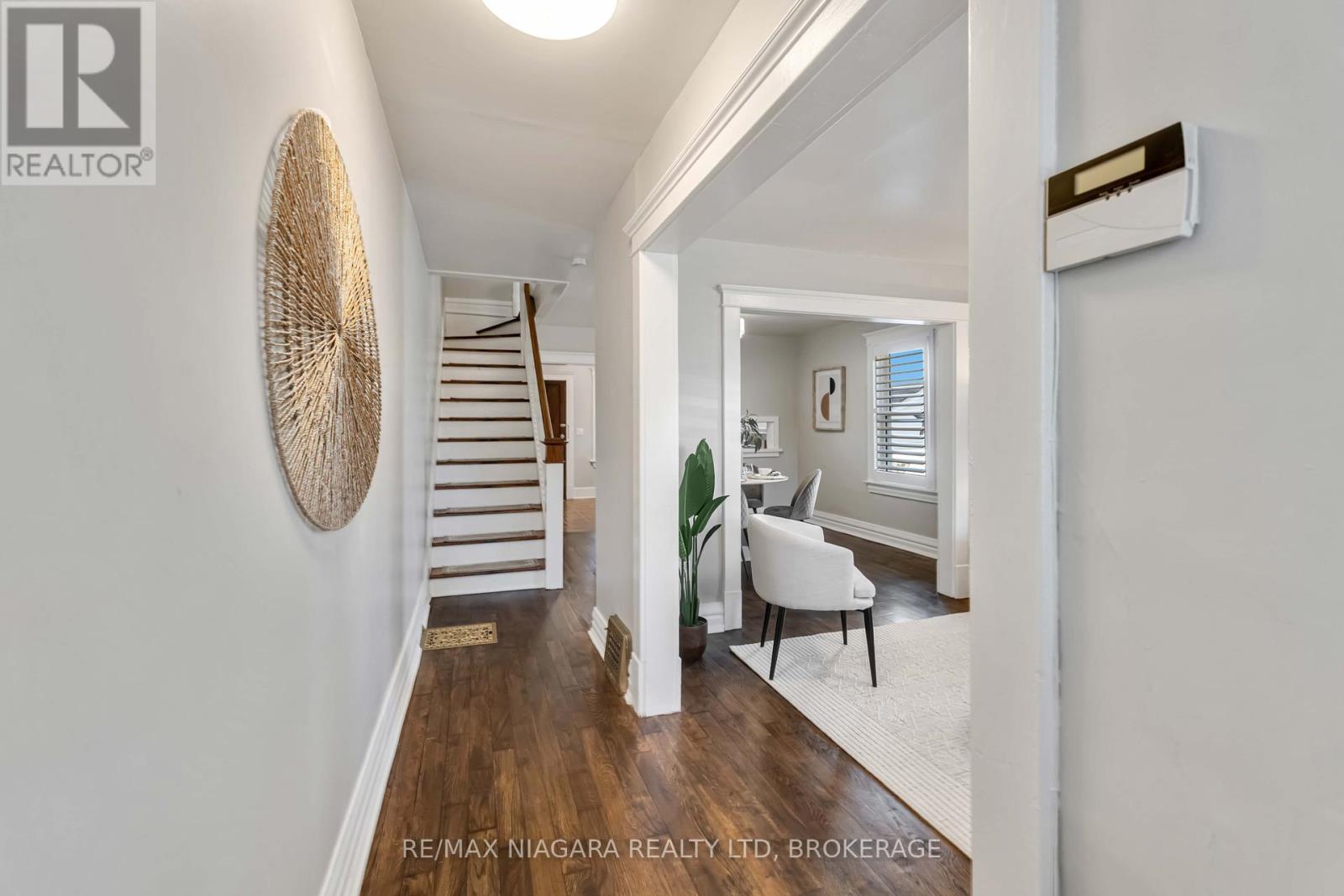 411/2 Ottawa Street, St. Catharines (Downtown), Ontario  L2R 1Z2 - Photo 6 - X12095725