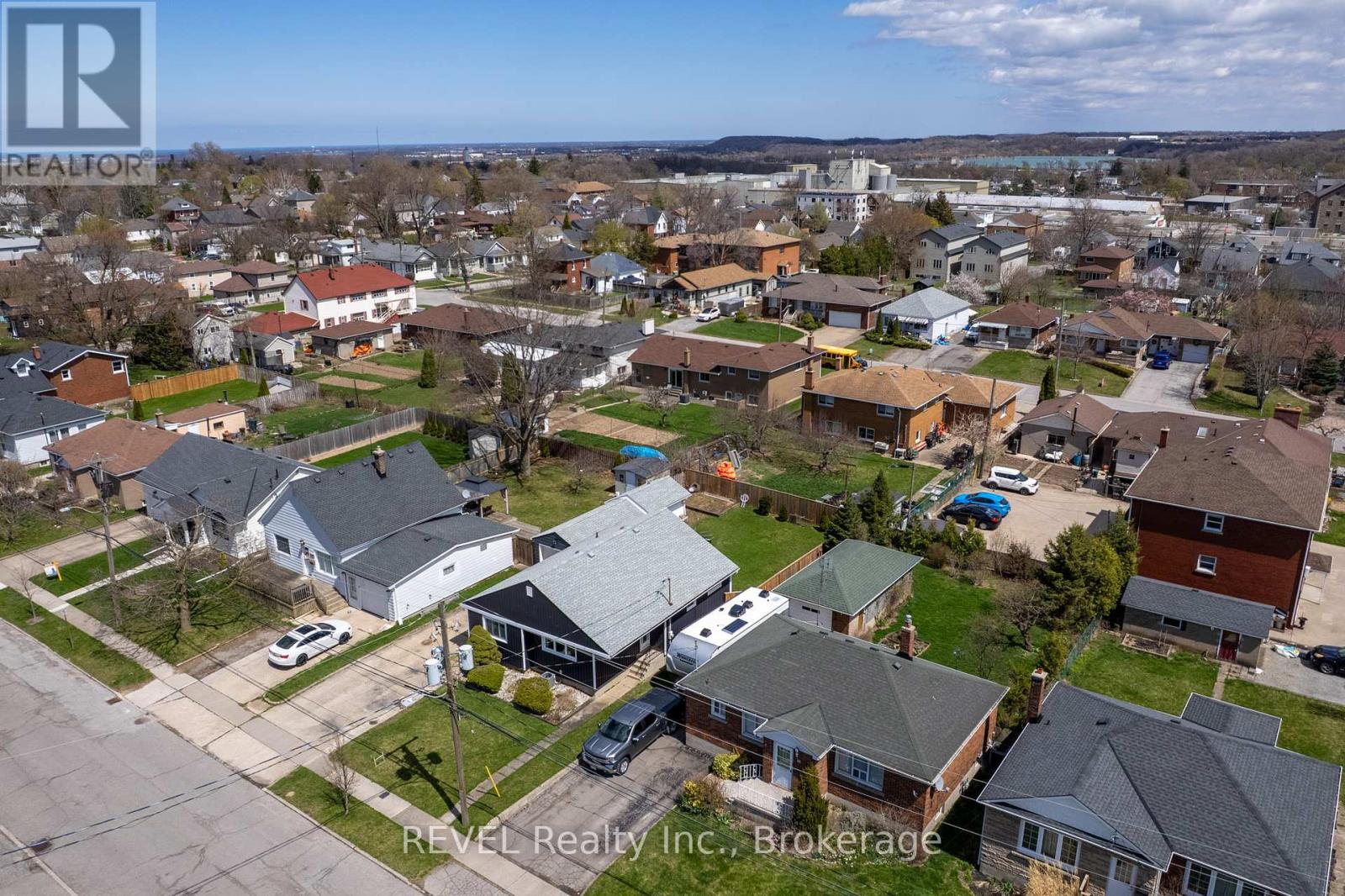 20 Whyte Avenue N, Thorold (Thorold Downtown), Ontario  L2V 2T3 - Photo 31 - X12101041