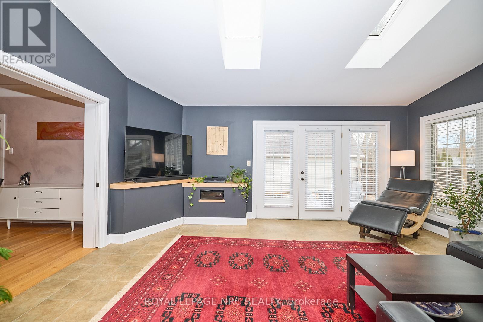 157 South Drive S, St. Catharines (Old Glenridge), Ontario  L2R 4W3 - Photo 22 - X12101088